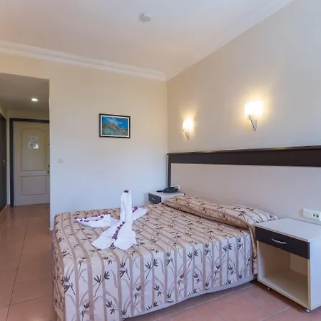 Otel Helios Side